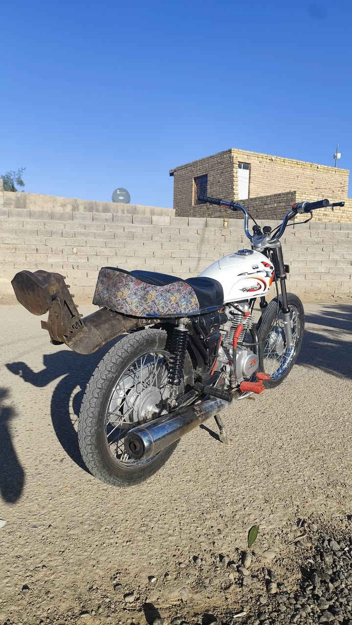 دراجه رابيدو للبيع مكفوله برغي ما مفتوح بيه تعمير جديد بس صالنصه قديمه طكت فلاتره وبدلته بهاي باقي سعر 800وبيه مجال حك جيه بس


**إذا كنت صاحب هذا الإعلان وتريد حذفه لأي سبب، رجاءا أرسل رسالة إلى الدعم الفني**