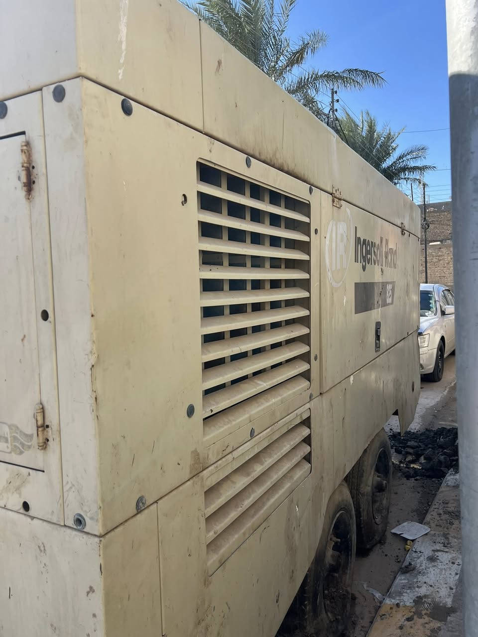 كمبريسر هواء  للبيع انكرسول رند للمشاريع الفخمه
صالحه لعمل ساند بلاس تفليش چاكوج جسور 
الحجم 900 بار 
الحاله بلادي شغاله للعمل النضافه ٩٠٪؜
تفاصيل اكثر التواصل على الرقم 
***********
