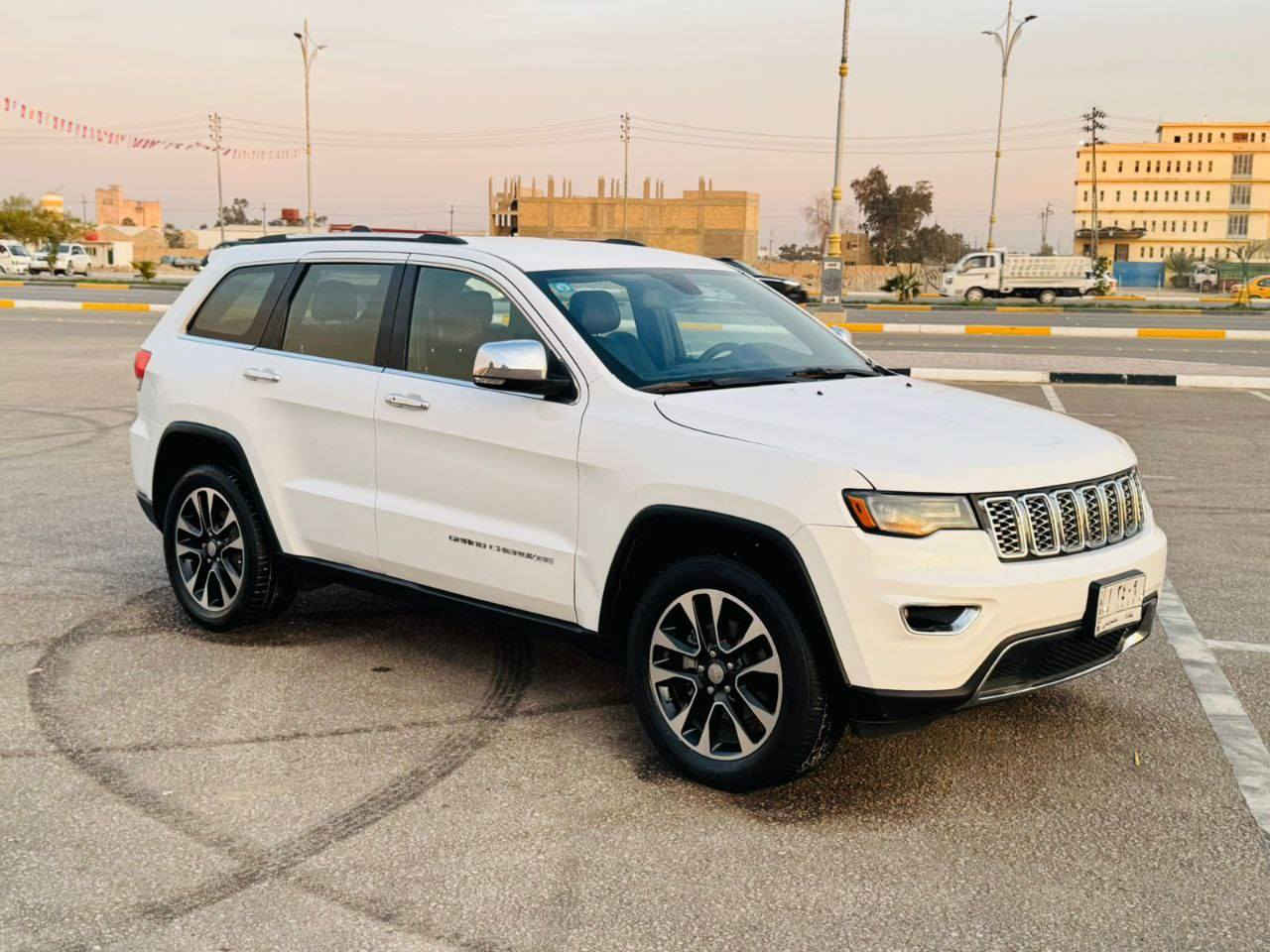 السلام عليكم
للبيع جيب موديل2014حادث جاملغ  سياره جديده وجاهزه كير محرك حداديه تخم تاير رقم بغداد داخل جديد محرك٣٦٠٠سياره أي نقص مابيها السعر١٦٨قابل للتفاوض عنوان السياره كربلاء المقدسه للاستفسار اكثر***********
