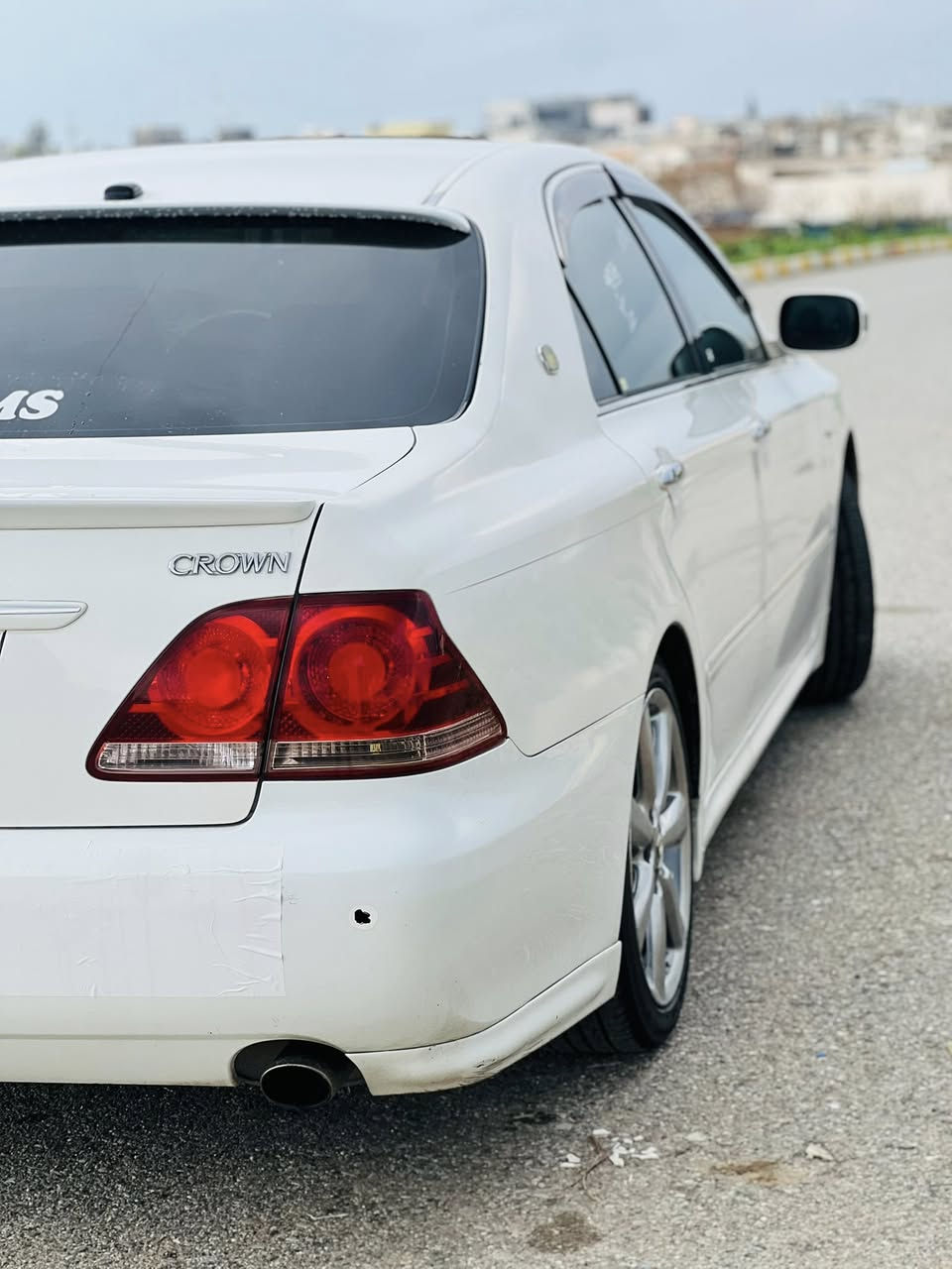 شاهينه براوه ٢٠٠٧گه وره به بچوك نمونه له جواني سه قفو گوراو به شه رت  جلدو هيته ر بي ته قه و ره قه يه   سه ياره كه وه سفي ناوي له ره سمه كه جوانتر نه بوو نه ته وي  برا ئه گه ر موشته ري نيت سه ر خوم و خوتيش مه يه شينه سه ياره كه هي مه عرز نيه له كوميند ژماره يه ك دانه ن سعره كه ي بؤت ديت***********
