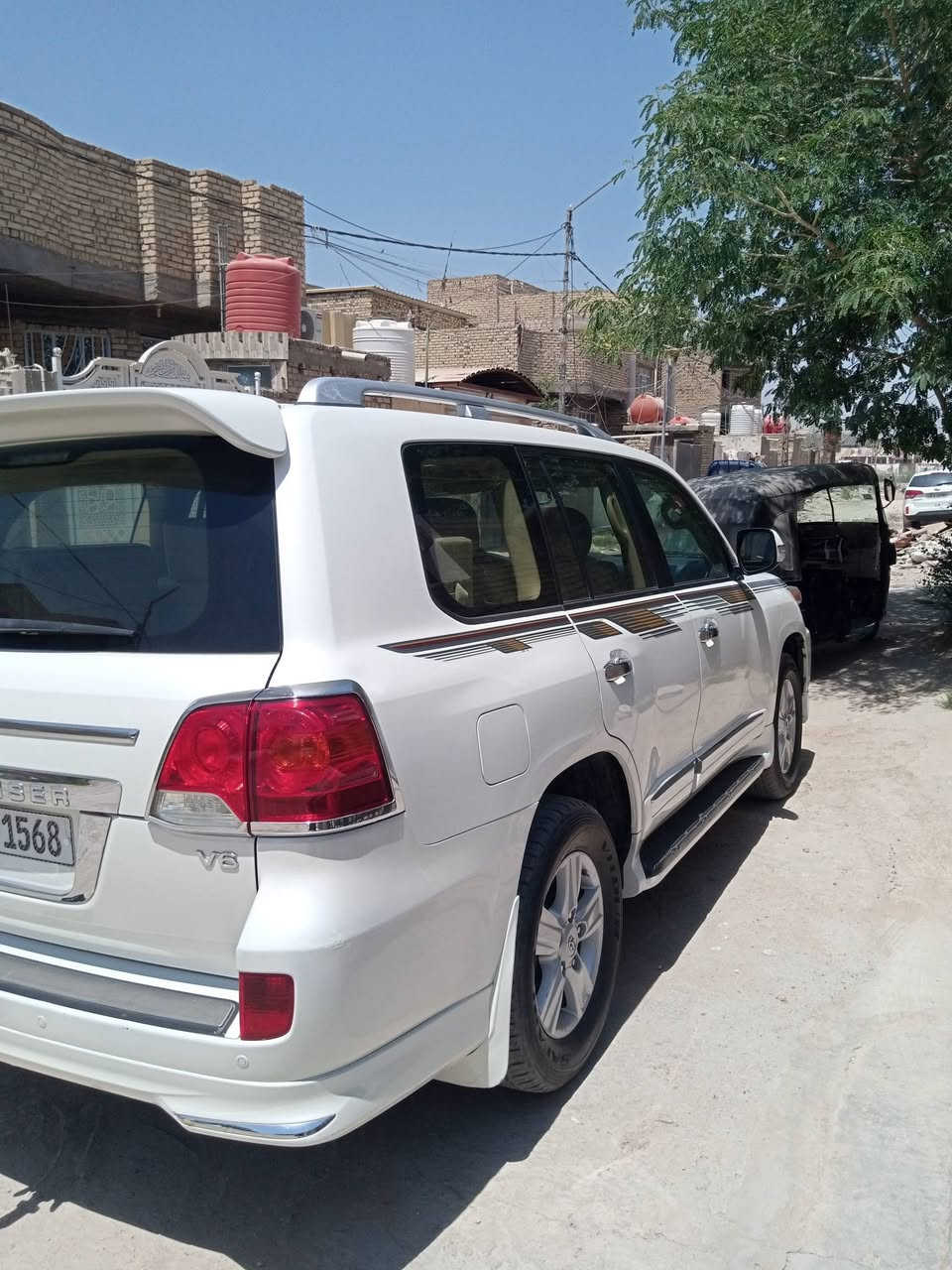 سلام عليكم لاندكروز موديل 12رقم بغداد انكليزي سياره بيه بارد بل جاملغ الامامي شويه ول باقي كفالة عامه ابريم مكان السياره بابل القاسم سعر 325 وبيه مجال حك جيه هذه رقمي ***********
