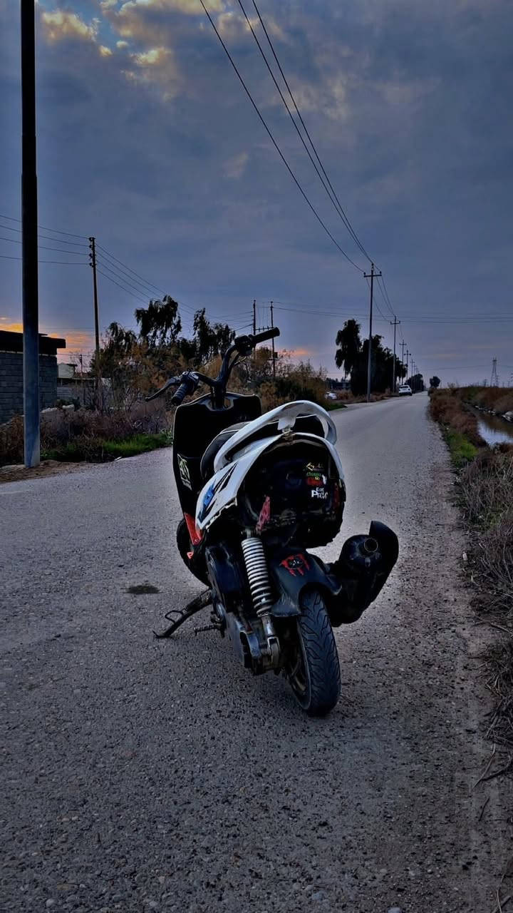 ماكس عدله للبيع بوشه ٥٥مال لعب دراجه نقصها بس باتري وتشتغل سلف لدراجه شلعه ومعدل شك لكااع كلج امامي رياضي ولخلفي الخلفي بلادي رياضي والامامي رياضي تجاري صالنصا FM  للتواصل***********السعر٣٥٠وبيها مجال مكاني بغداد طريق سبع البور
