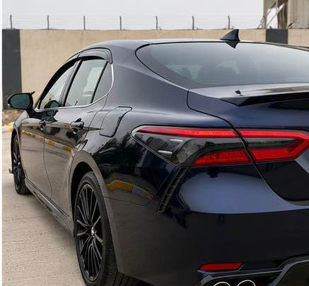 تيوتا كاميري xse2022. 
رفم بغداد 
تحويل مباشر 
سيارة فول مواصفات ماعدا الفتحة 
ومواصفات الكاميري ال xse معروفة 
وارد امريكي ضرر قطعتين 
للاستفسار الاتصال 
*********** بعقوبة, ديالى
