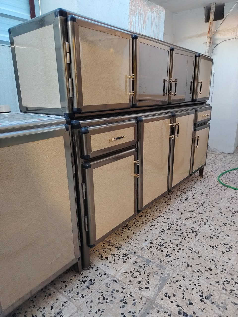 كاونتر مترين وسنكي متر ونص كاونتر ولا خلطه بيها جديده حيل حيل السعر 380 ترهم معارضه مع كاونتر قديم العنوان موصل كراج شمال


**إذا كنت صاحب هذا الإعلان وتريد حذفه لأي سبب، رجاءا أرسل رسالة إلى الدعم الفني**