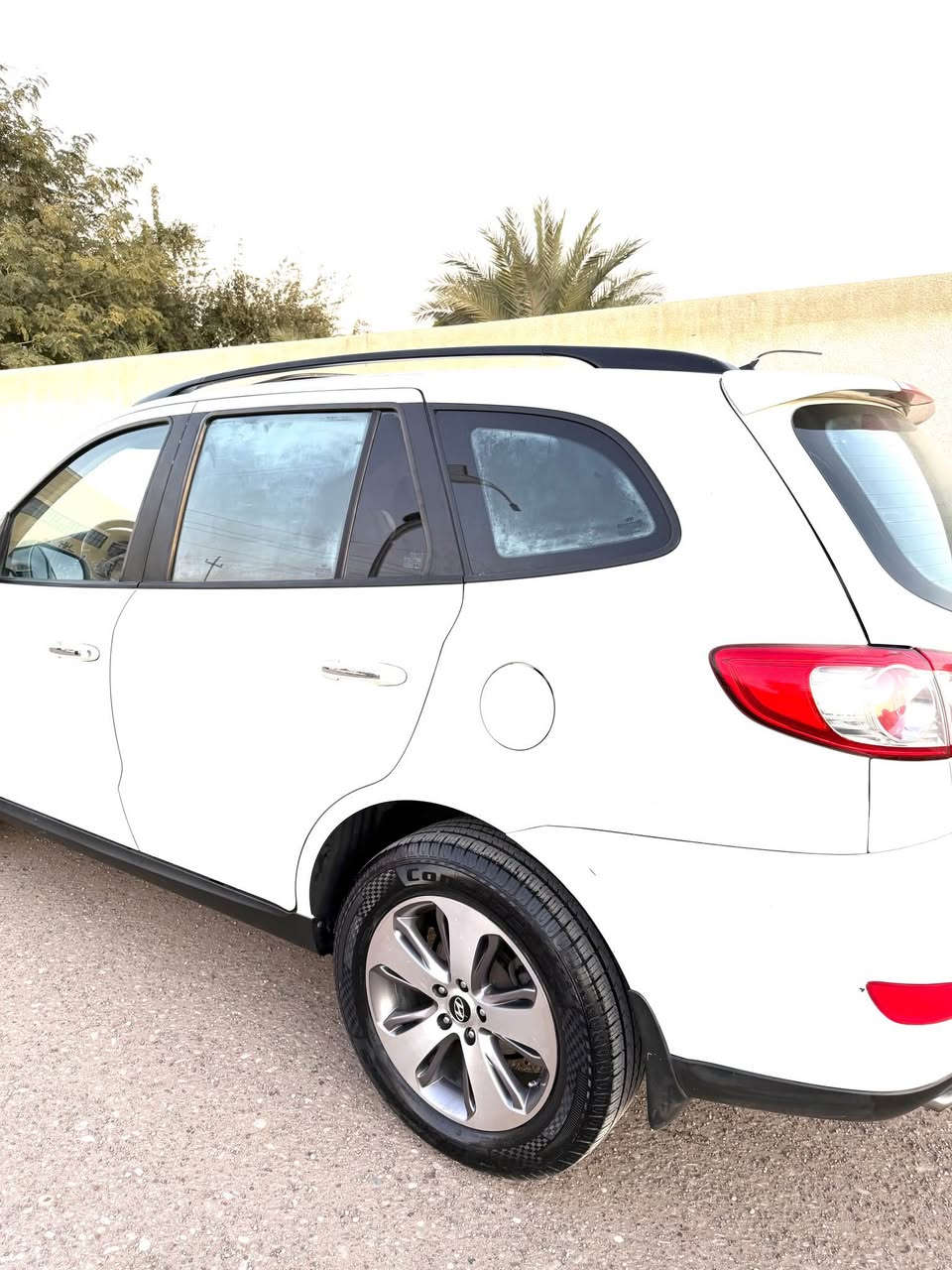 سلام عليكم سياره سنتافي موديل 12 سياره خليجي 7 راكب مكينه 6سلندر سياره مكينته جديده لا تبخير لا تنقيص  وله رواجز٣ قطع تبريد رقم بغداد  بصمه سياره جديده  وجهازه السياره فول واحد عل واحد فتحه بصمه باب فورويل الاستفسار *********** تكريت, صلاح الدين
