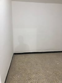 شارع الحولي • ١٠٠م • ٢ غرف