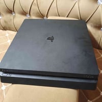 بلي 4 سلم  1تيرا  ويا يدات ثنين  ولعبتين  God of war Modern warfare ال...