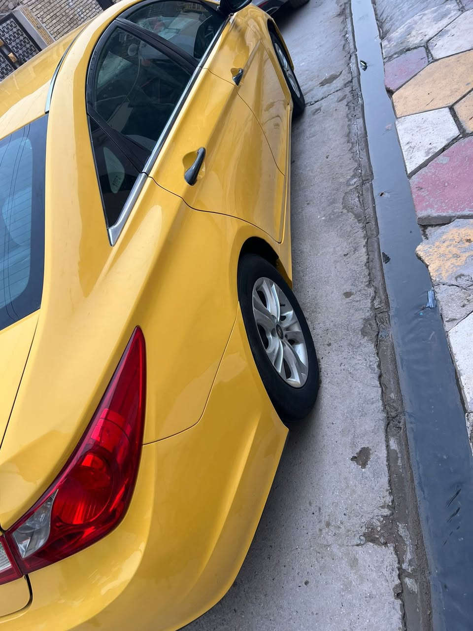 خويه رتبه من يمك ٢٠١٣ مكينه كير حداديه تبريد تخم تاير كله خير من الله حادثه جوملغ وبنيد بدون دواخل وبدون ارباك السياره خير من الله جاهزه للشغل من كل النواحي رقم بغداد انكليزي هستوه محوله بيه خط قاسم بغداد
***********
***********
