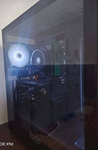 للبيع PC Gaming المعالج: Ryzen 5 2600 كرت الشاشة: RX 580 2048SP 8GB ال...