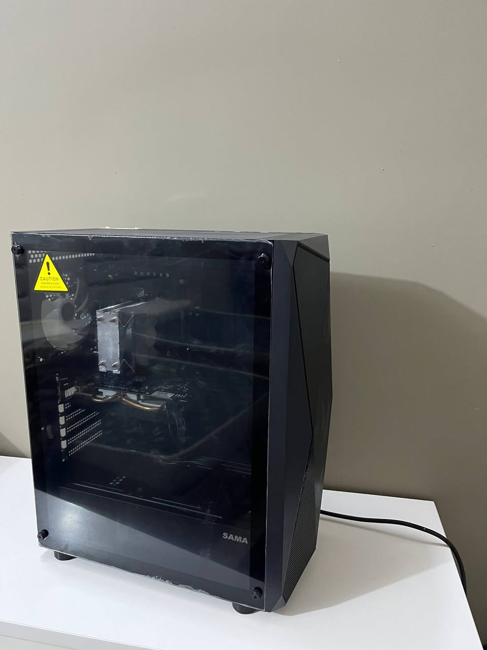 تجميعة للبيع
كارت:

Rx580 8gb

معالج:

Xeon E5 2860 v4

مذربورد:

X99 soyo 

رام:

16gb 8x2 kllsre ddr4

باور سبلاي:

500w fsp 80+

هارد:

512gb ssd

كيس:

4 fan argb case sama

جميع القطع جديدة عدا الكارت*

ويندوز ١١ برو مفعل و اي لعبه تريد انزلها عليها مجانا*

السعر:٣٧٥ و بيها مجال


**إذا كنت صاحب هذا الإعلان وتريد حذفه لأي سبب، رجاءا أرسل رسالة إلى الدعم الفني**