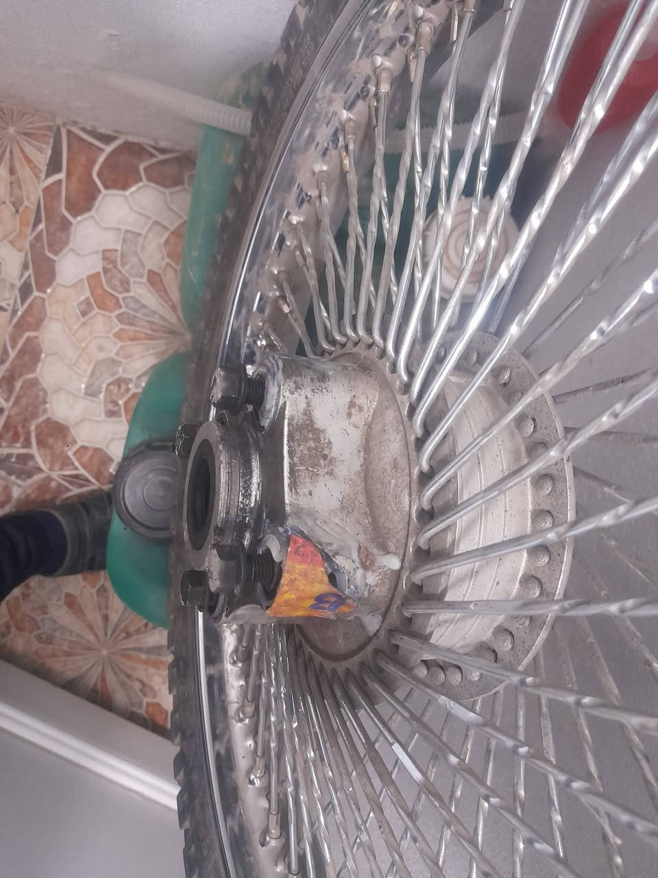 لبيع ويل ماطور فقص بي هذ الكسر مأثر اني جنت شاده ما علي شي بعد اي عيب مابي سعر ١٦قفل مكاني كركوك فيلق ***********
