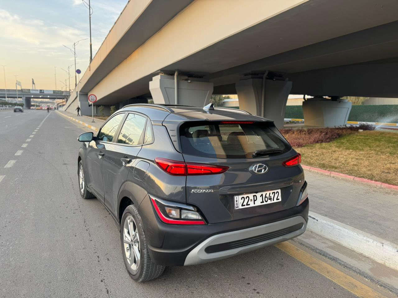 السلام عليكم هونداي كونا موديل 2023  موصفات ١/١
رقم ودخول جديد
السيارة فول 
فتحت سقف 
اربع بصمات 
غرفة جلد 
مكينه 2000 دوش
ماشيه 18000 الف كيلو
رادار أمامي جانبي نقطه عمياء
رقم اربيل هزة وسنويه جديد
شرط التحول
صبغ باب السائق وبنيد 
ايرباك دركه فقط وراجع سستم
بغداد شارع مطار المثنى
للتواصل ***********  متوفر واتساب 
السعر 148$ قفل موديل2023فول
