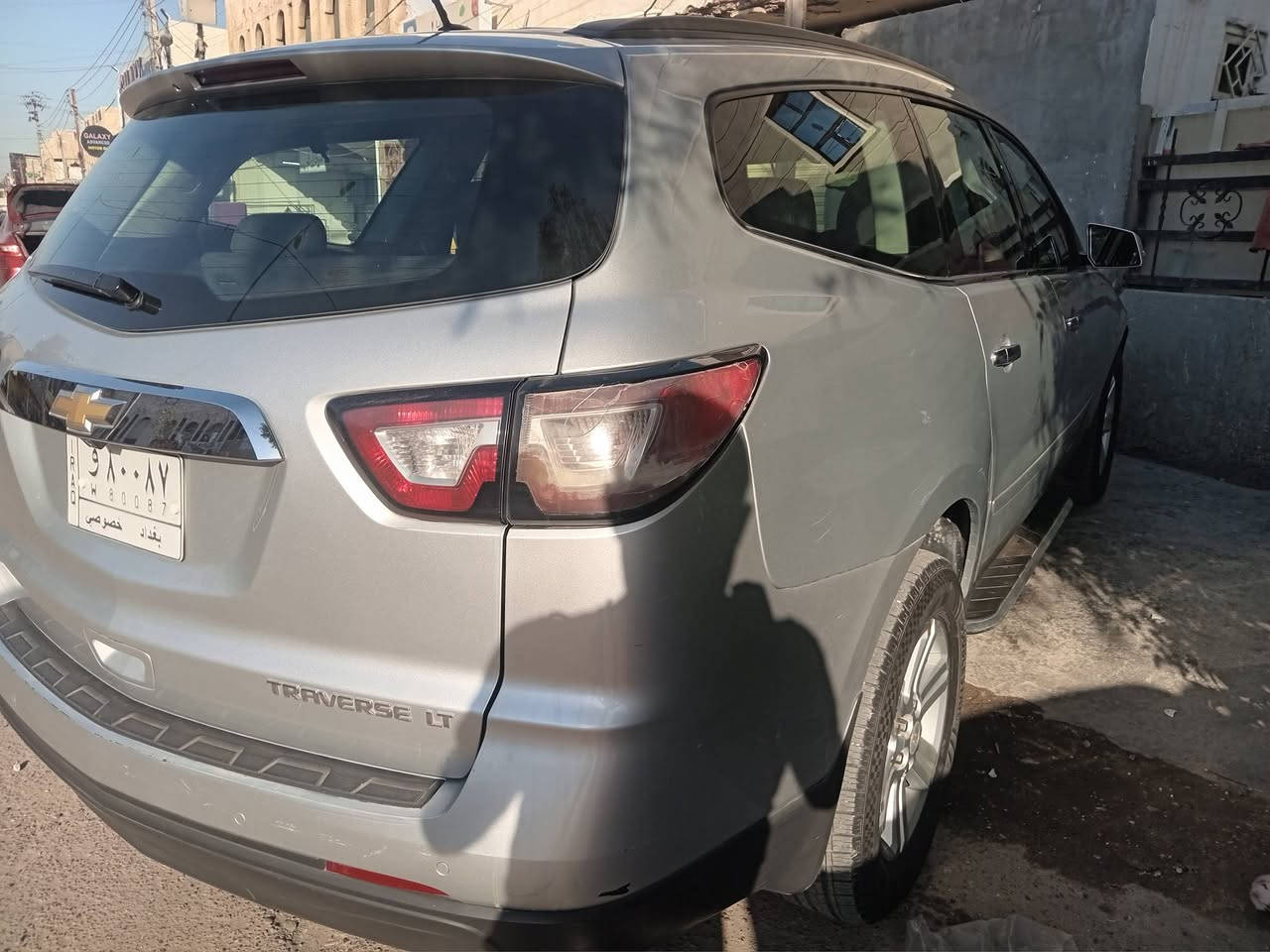 ألسلام عليكم ترافس موديل ٢٠١٣ كلين LT لون سلفر بيها شمعات صدر و كومبريسر تبريد وبيها طخه خفيفة بالجاملغ الخلفي مصلحة وما مصبوغة رقم بغداد التحويل مظمون مكان السيارة حي العامل السعر ٩٨ 
للإستفسار الاتصال بالرقم ***********
