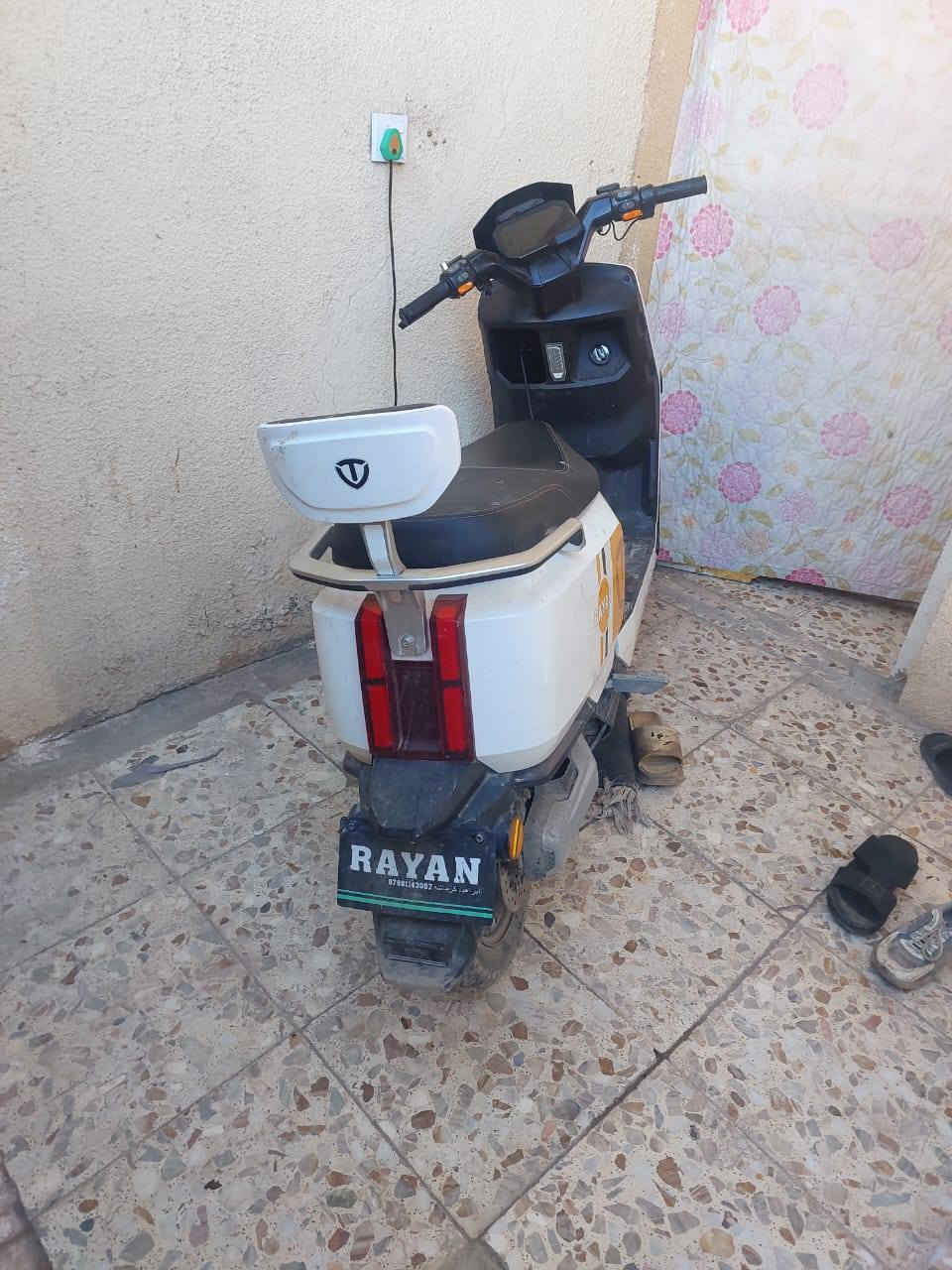 دراجه شحن الريان استعمال قليل 
دراجه نضيفه 
عنواني ساحه عدن
***********
السعر 800 قفل
