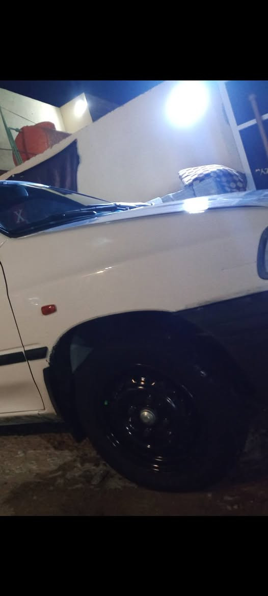 السلام عليكم سايبا مديل ١٤ سياره جديده وكفاله عامه عده الجاملغ صوب السائق بدون ضربه داخل مكينه جديده عل السحك كير حداديه تخم تأير كله جديد مشط جديد باتري جيد سلف غرفه عل الشركه رقم قادسيه سنويه ماصقطه راعيه بالنجف ومداور نجف مشروع وطني مكانه نجف شواصي جدد السعر ٣٦ وبيه مجال الاستفسار اتصل *********** النجف, العراق
