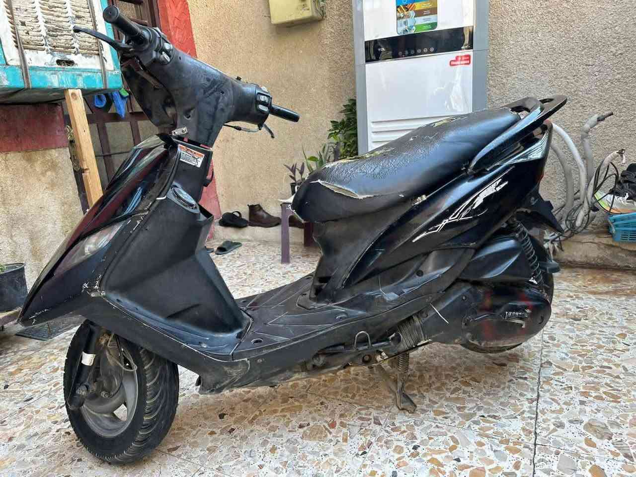 سلام عليكم ماكس ثعلب لبيع شغاله جاهزه تاير جديد خلفي كهربايات كلها شغاله سلف هندر المكان بغداد الامين ثانيه سعر350 بيع مستعجل ***********واتساب فقط
