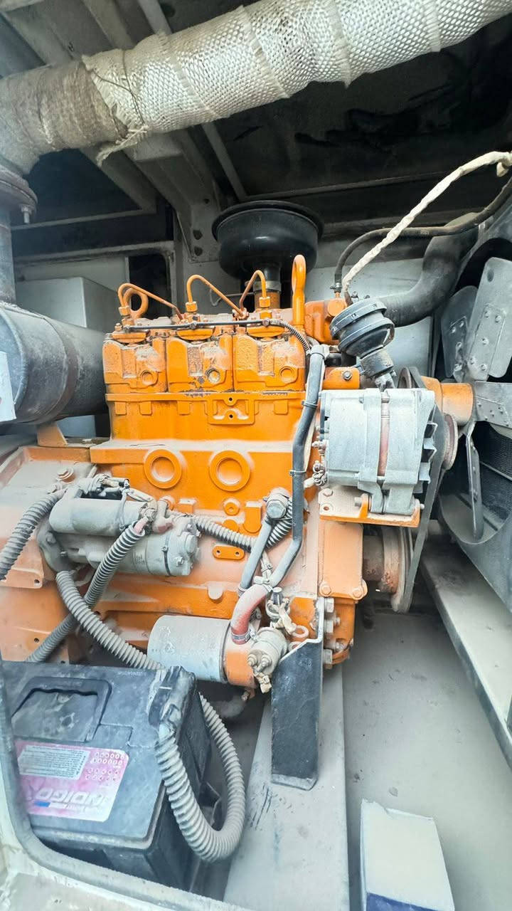 مولد ٣٦ كيفي نظيف جدا جدا مامصلح كاتم  مكانه ناصريه ت *********** السعر ٤٥ ورقه
