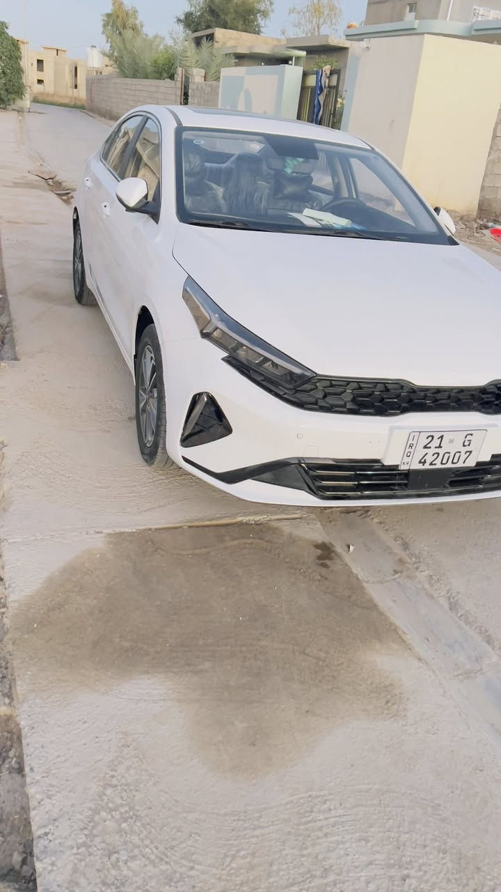 السلام عليكم k3 2025  فول مواصفات
قطعتين تبريد 

ماشيه 37 الف 
سياره نظيفه ما متعوبه 

رقم سليمانية باسمي تريد تحويل أو وكاله

مكاني ديالى  

السعر 140$$$$ وبيها مجال بسيط

رقم الهاتف ***********
