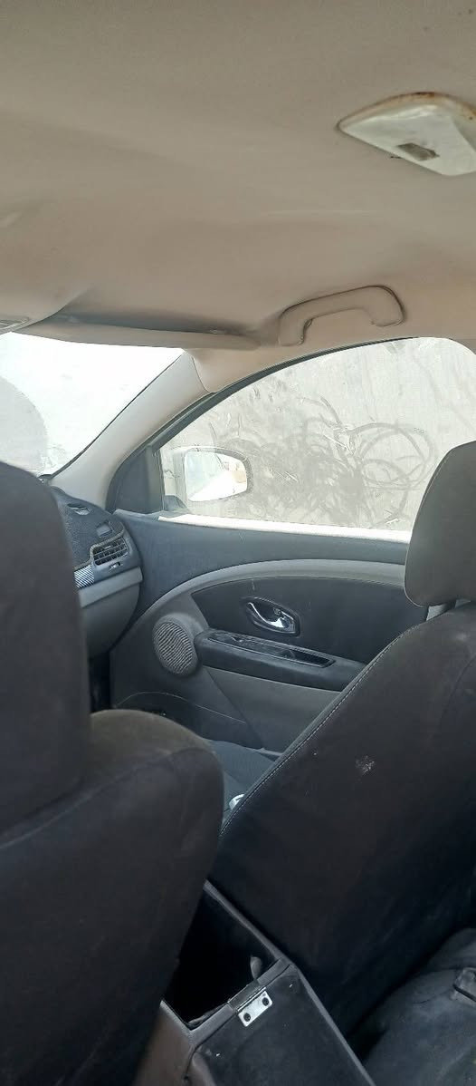 السلام عليكم سياره رينو فلاونس 2013 كير محرك خير من الله وحديد توه مسويه بس طلعت بيه علامت سطوب وماخذيته للتصليح اريد ابيع عله وضعيته رقم قادسيه الماني اليف راعيه بل بصره ويريد مداور سعر 50 وذا اكو مراوس هم اراوس بس مارد فلوس لن ماعندي وهاذ رقمي ***********
