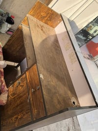 ميز مكتبي • للبيع