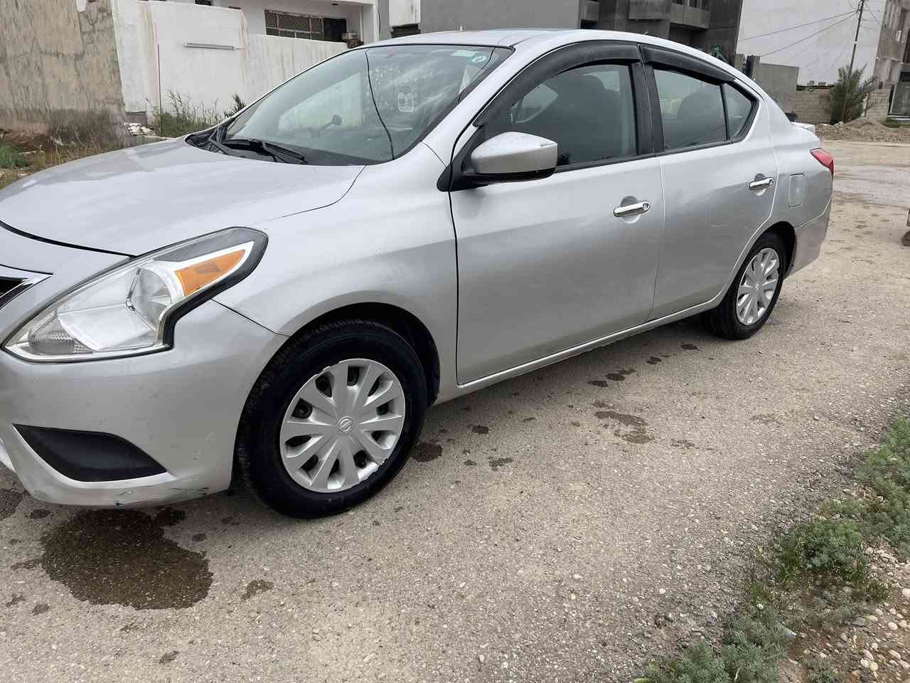 السلام عليكم 
بيع او مراوس  
نيسان فيرسا  2018 رقم ديالى ماشية 56 
السعر 90$ وبيها مجال بسيط ..السونار مرفق بالمنشور  .
للاستفسار .  ***********
