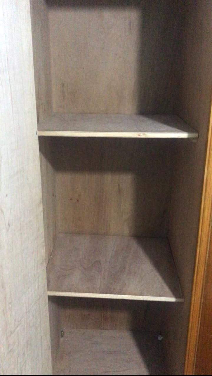 ‎السَلٱمٌ عـَلـْيگمّ ۈرحـْمّـٌة ٱللـّہ ﯙبُرگـّاتہ  
غراض للبيع السعر مكتوب بالصور 
للتواصل الاتصال ***********
