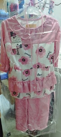 تخفيضات • ملابس أطفال