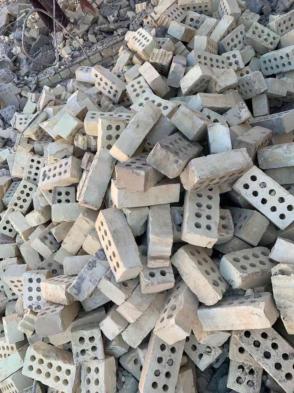 طابوق مال هياكل اخو الجديد ***********
متوفر كميات شگد تريد اجهزك
