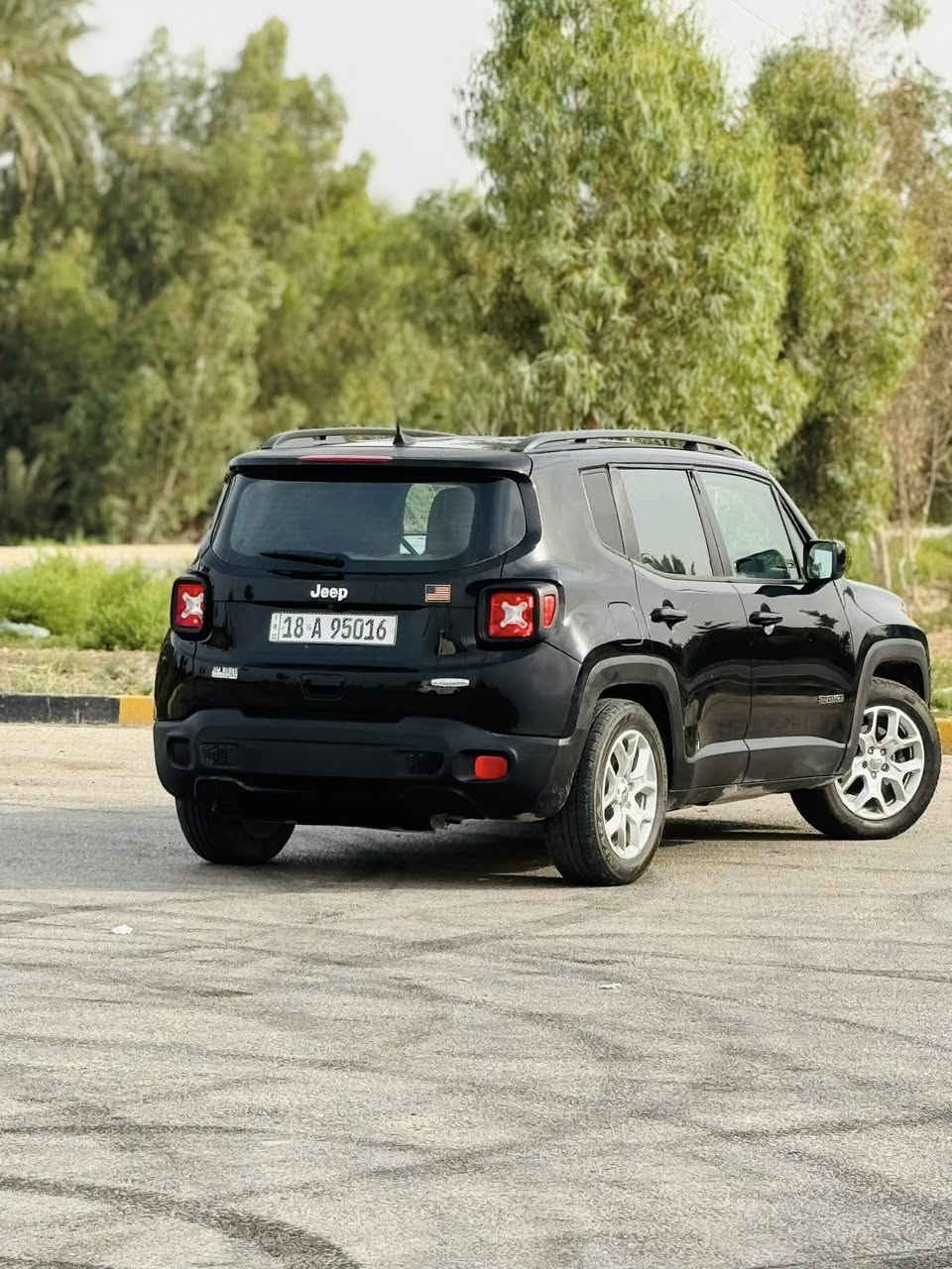 السلام عليكم
📍جيب رينجيد للبيع.  

(السيارة بدون حادث فقط سرقة جاملغ واحد و الجاملغ الورا بالعراق ربع صبغ بدون ايرباك بدون اي عيب)

📍السيارة فئة لاتتيود كير محرك كفالة كير 9 نمر AT 

📍المواصفات معروفة 
كشنات جلد ابيض 
شاشة جبيرة كامرة خلفية
مثبت سرعه
تحكم ستيرن 
شاشة اعطال 
وبعد مواصفات المعروفة

السيارة مصروف عليهة من الالف للياء 
منضومة تبريد جديدة من الطول للطول ❄️ 
راديتر تبريد راديتر محرك برمجة مراوح ولف حماوة
انسة شي اسمه حماوة كلشي بيهة جديد للاخير
سبير جديد اني مشتري باكات چامبيون اليوم بدلتهن
بعد هواي شغلات صارف عليهة السيارة متصرف عليهة ربع لان مداريهة مال جناي

رقم بابل انكليزي الجديد بسمي سنوية مجددة لل2032

مكان حلة مركز المدينة 
📍السعر 118 
للاستفسار اكثر ***********
