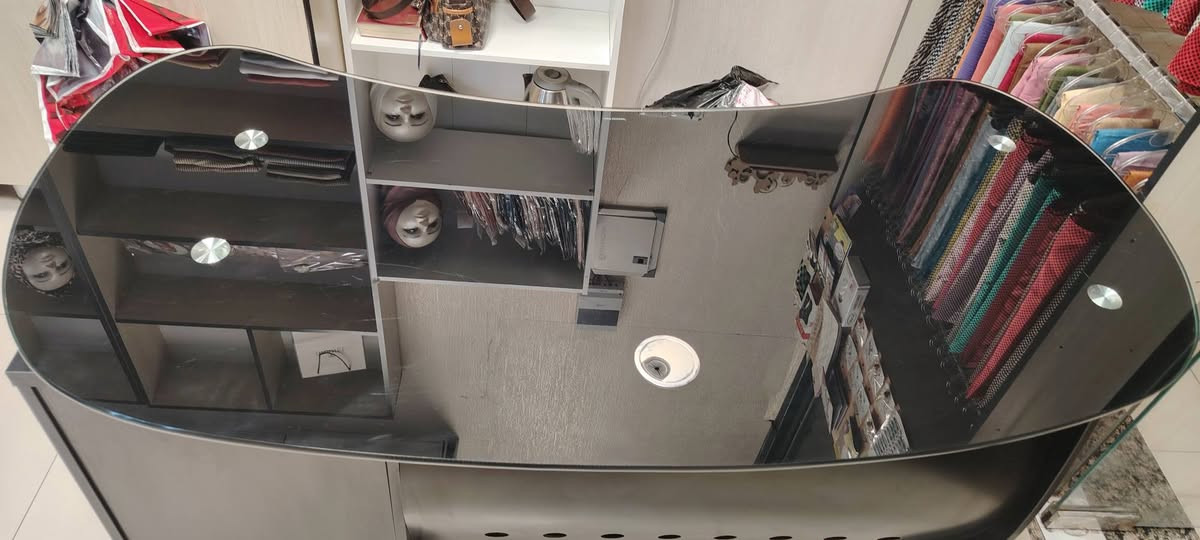 مكلفه بالنشر
ميز مكتبي للبيع اخو الجديد مكان بغداد الكرخ 
***********
