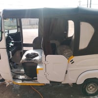 تكتك البيع محرك مكفول الاتصال عل رقم 07859984563 السعر 7500 وبيها مجال