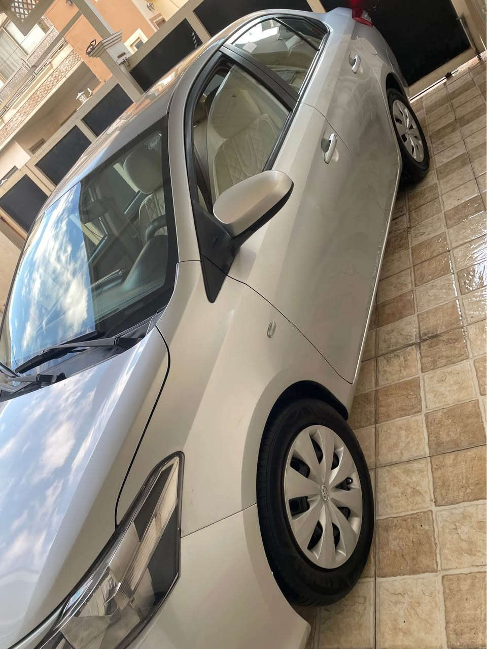 تيؤتا  يارس ٢٠١٤ 
٥ پارچه و نيوي هه يه  بي ژؤري 
ته نها جي قفلي سندوقي گؤراوه 
هه زه ي نويه ٢٠٢٦ 
به ناوي خومه 
هيچ خرامه ي له سه نيه 
٤ تايه و ويلي تازه يه 
سحري ٩١ مجال 
له هه وليرم 
*********** أربيل, العراق
