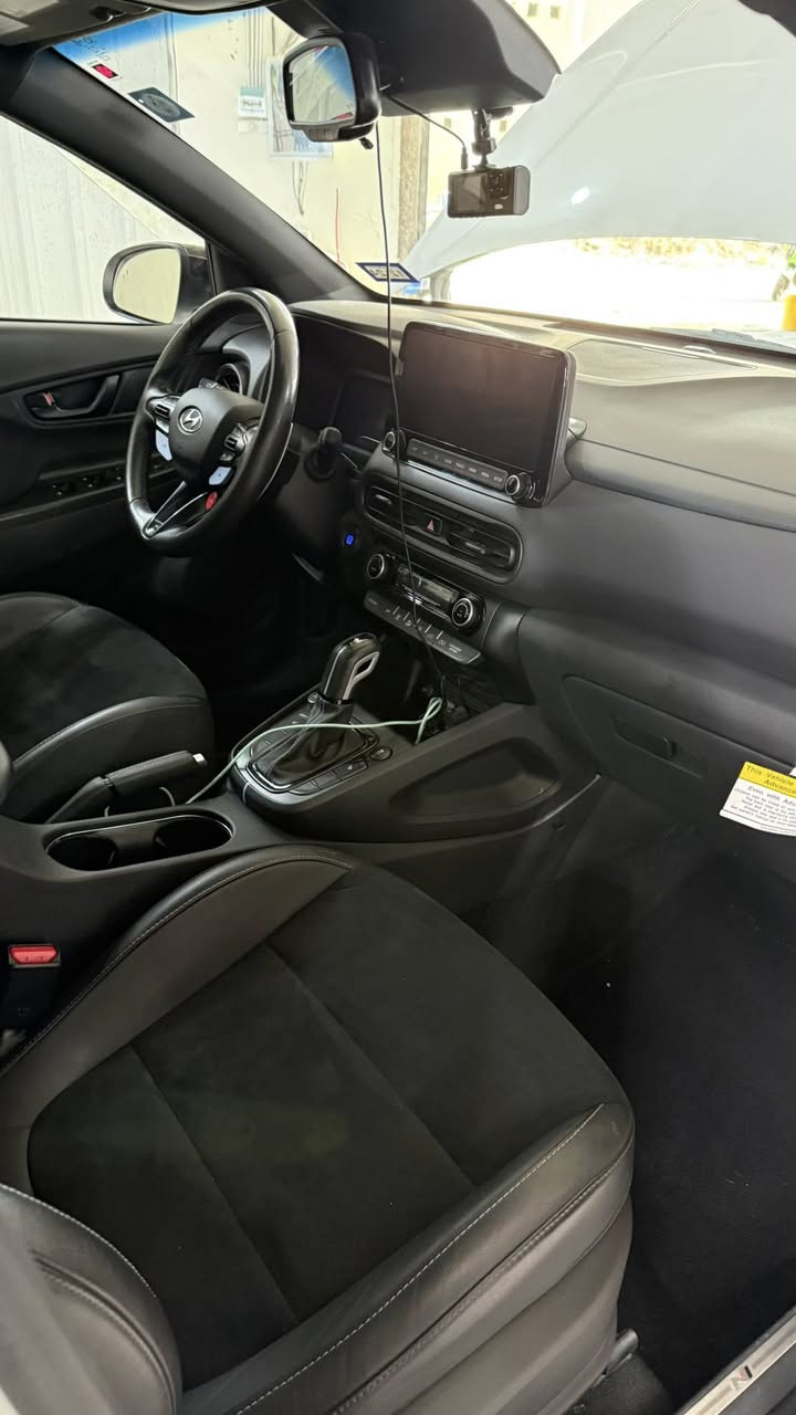 السلام عليكم kona N 2023
المواصفات N  : فول مواصفات ماعدا الفتحه  رقم بغداد تحويل مباشر 

مكينه 2000 تون تيربو

سماعات كاردون 

تحكمات استیرن 

نضام ايكو _سبورت _عادي

كلها مختمه N الفلنجات والكاعيات والكشنات 

كشنات رياضيه شامون وجلد 

 ‼️سرعتها 300

مستشعر وقوف 

تدفئه المقاعد 

بصمه وبصمات الابواب وتشغيل عن بعد 

شاشه كار بلي 

شاحن لاسلكي 

كاميرا خلفيه 

ماشيه 27 الف ميل mi  

كزوزات رياضيه 

امريكيه حادثها فقط الدعاميه الاماميه 

وهواي بيها مواصفات  لاتعد ولاتحصى  اعلى فئه  

مكانها ذي قار مركز المدينه ***********. السعر خاص
