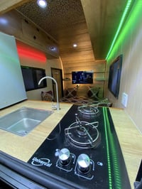 كرفان تركي • ٢٦٠×١٥٠×١٥٠ • سحبه بسيارة صغيرة