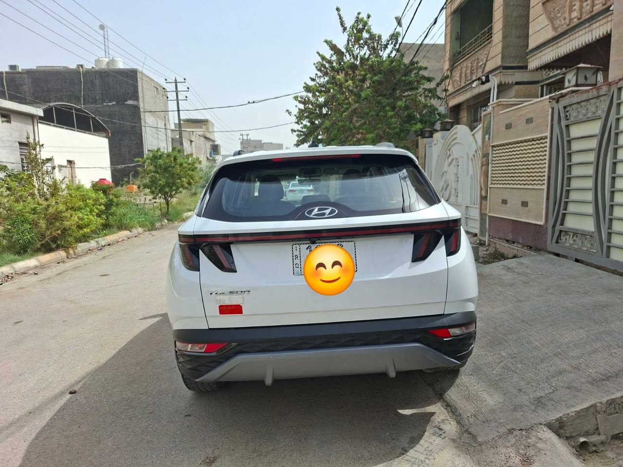 السلام عليكم توسان موديل 23 خليجي مواصفات السياره نص فول قماره حديد بصمه تشغيل عن بعد اوتو هولد كامره خلفيه وبغد كم شغله ببهه  مكفوله كفاله عامه كير مكينه تبريد صدر بيهه فقط بارد بخشم البنيد على كد اصبع السياره بأسمي سنويه جديده ماشيه 53 *********** السعر 208 مكان السياره بغداد حي اور
