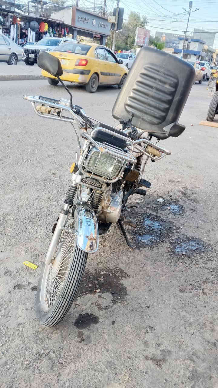 السلام عليكم اخوان مكلف بالنشر للبيع ماكو تايكر بدون رقم السعر 425 وبيها مجال للتواصل الاتصال بالرقم *********** كورك ***********
