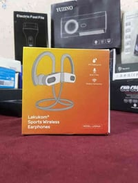 سماعات و بور بانك جديدد اتواصل على الرقم  07777495694