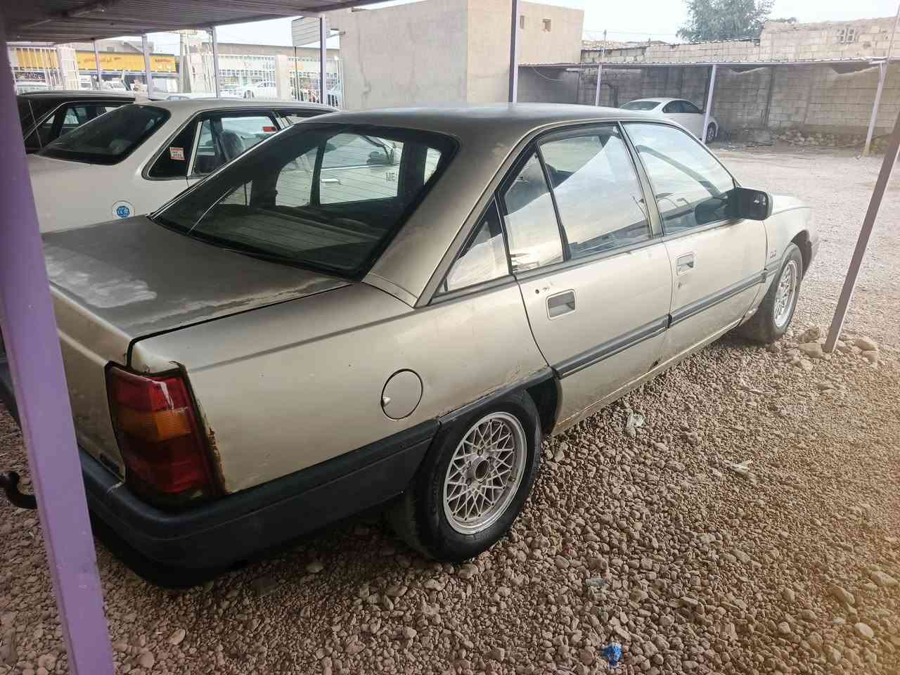 اوبل البيع موديل ٨٨ كير اوتو محرك ٢٠٠٠ سيارة جاهزه كير محرك صدر تخم تاير كهربائيات تراي كله تمام عنوان الرمادي سعر ٢٢ تواصل ***********
