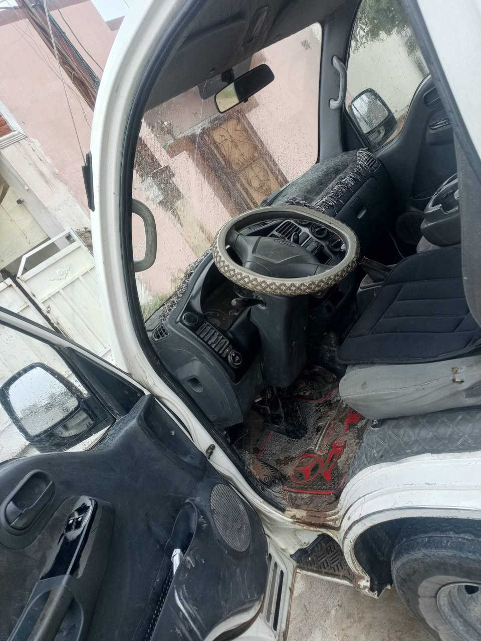 للبيع...ادوات ...2007..محرك وكير وكشر شرط ..محرك3000..السعر55.
مكان كركوك ...***********
