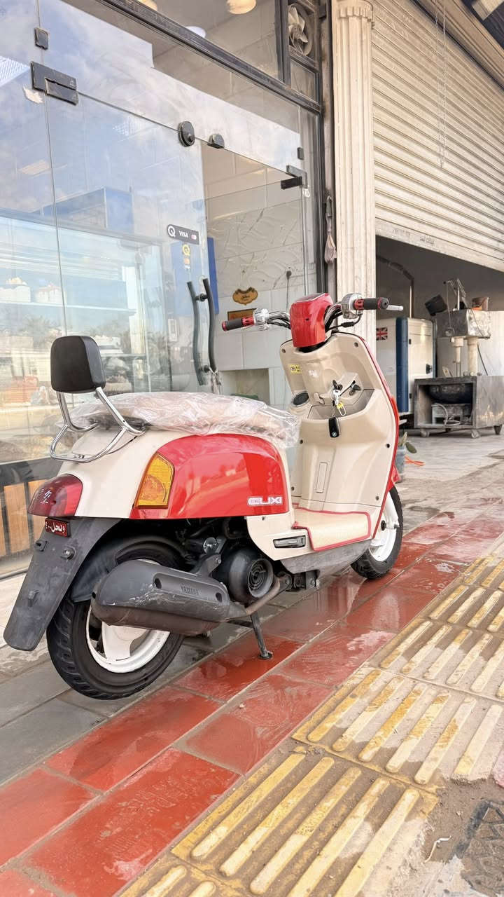 سلام عليكم ماكس بوليس داخل كريمي دراجه ختم واحد ويه المحرك دراجه محركه مامدود عليه سبانه دراجه كلش حلوه ونضيفه تجي اجيب فيتر وتعال افحص المكان كربلاء طويريج الرقم ***********متواجد واتساب
