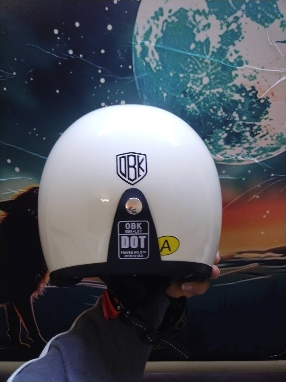 السلام عليكم هاي الخوذة جديدة قياسهة XXL اصلية ماركة (OBK) اليريدهة يجي خاص او واتساب ***********
