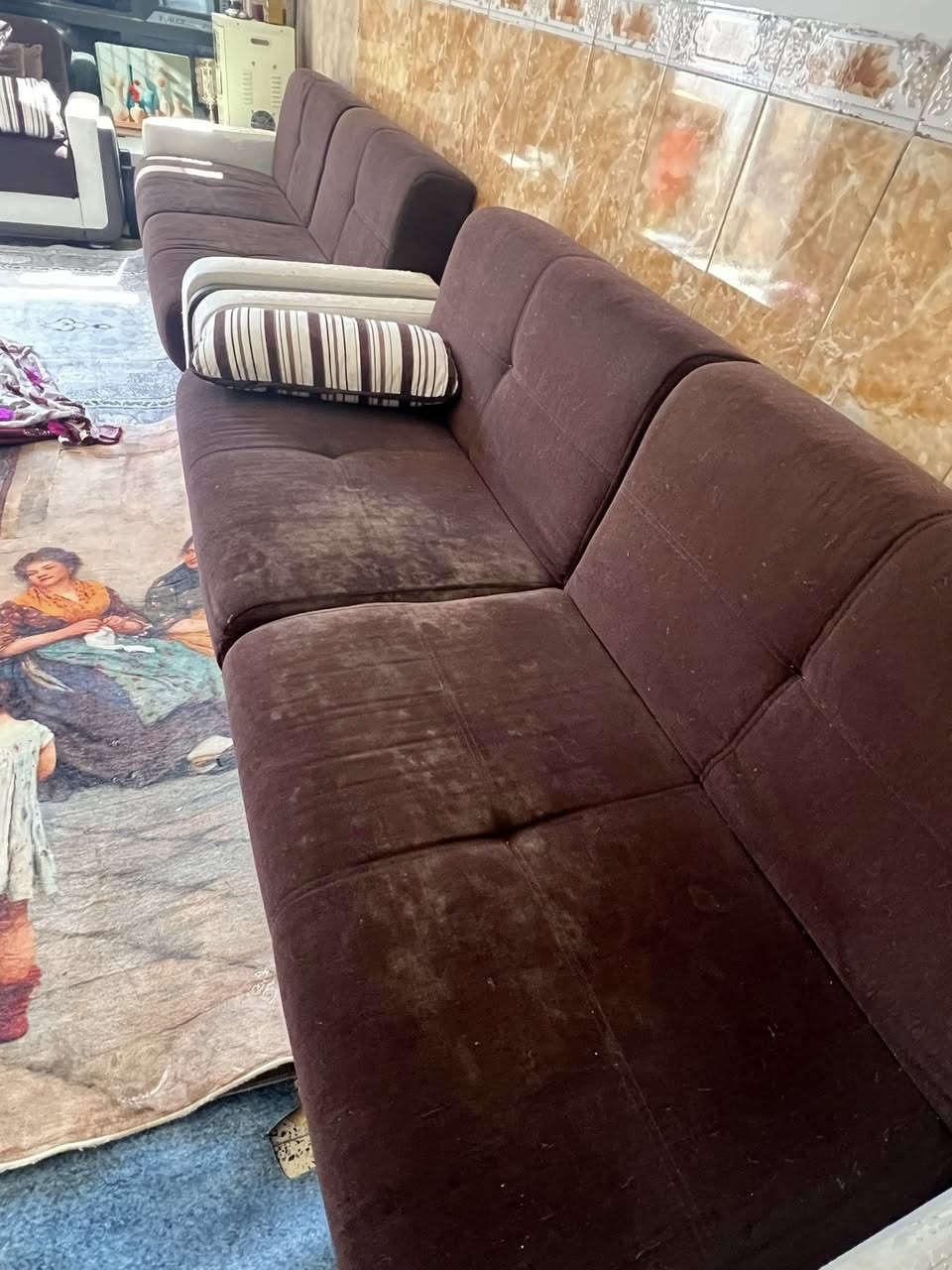 للبيع تخم تركي يتحول جربايه.  وبي مخزن  قنفتين كبار وكرسي واحد


**إذا كنت صاحب هذا الإعلان وتريد حذفه لأي سبب، رجاءا أرسل رسالة إلى الدعم الفني**