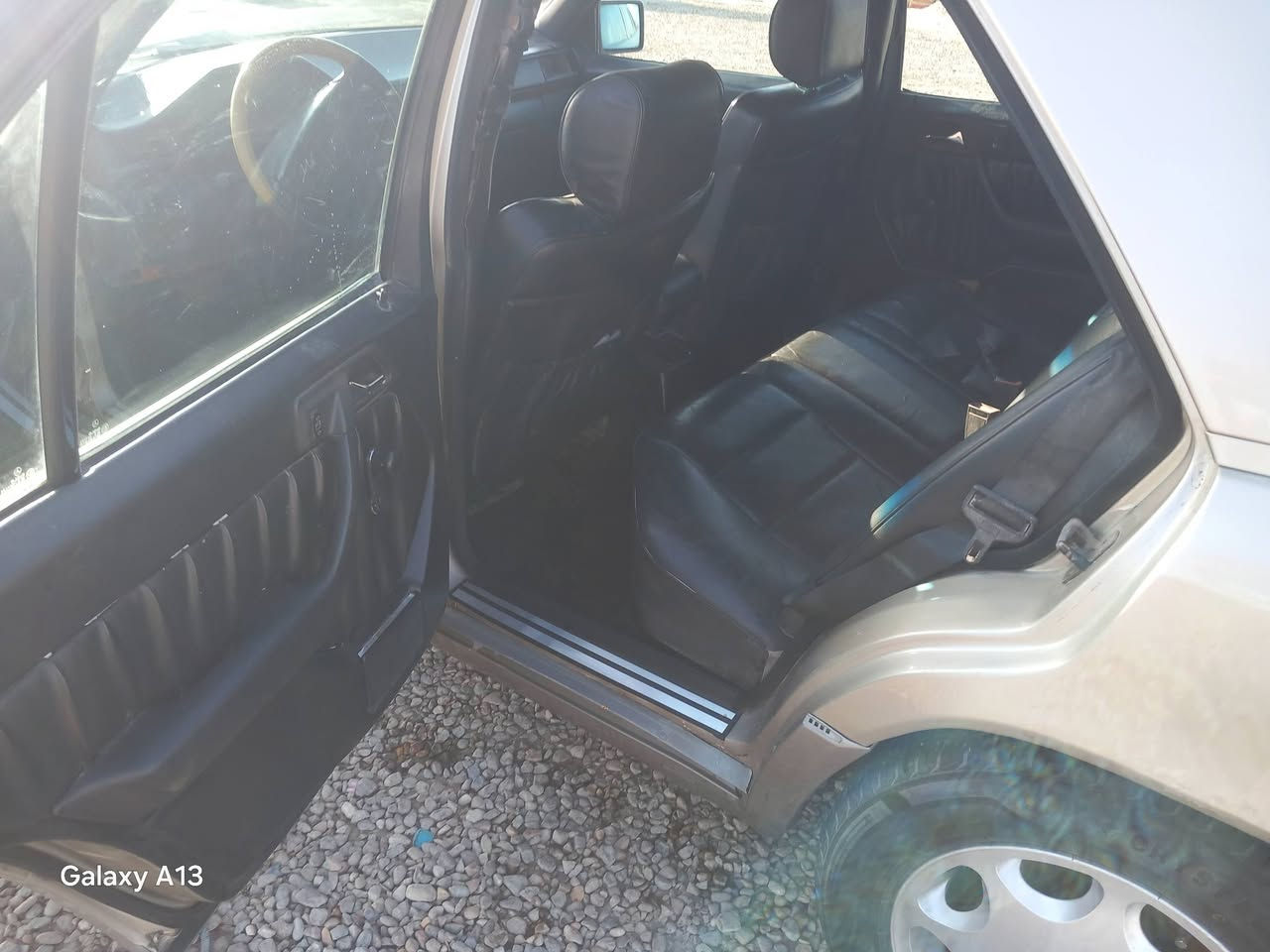 سلام عليكم مارسد س دب مديل ١٩٨٧ كفاله عامه مكينه وكير بطه في فيتي كفاله السعر ٥٥ مكانها البصره قضاء المدينه ***********او
