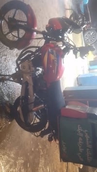 دراجه بوكسر موديل 22 برقمه سنويه رقمها بغداد للبيع الدراجه مقفوله اي ن...