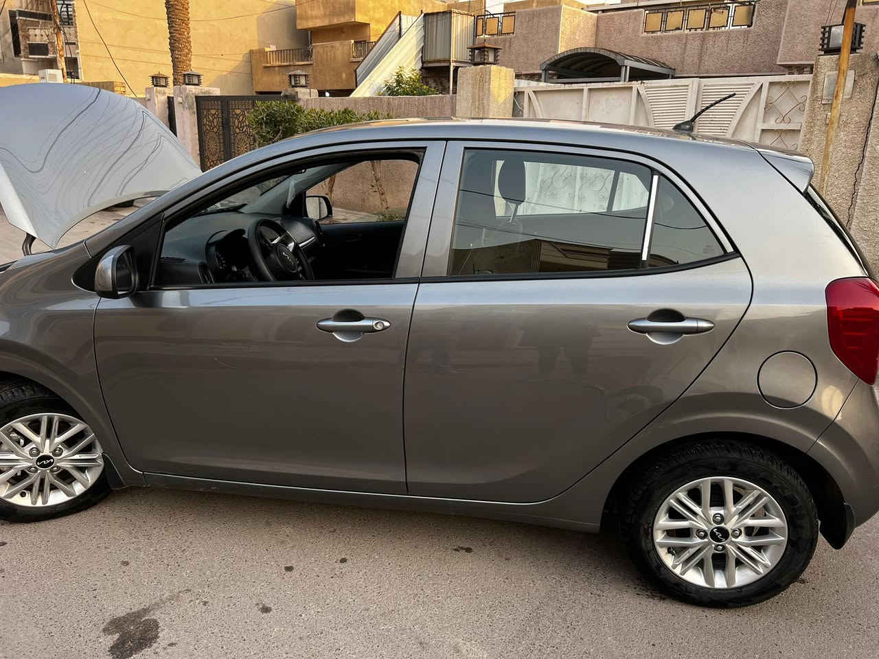 كيا بيكانتو 2023 ماشية 7800 بعدها بحالة الشركة مكان السياره الدورة حي الصحة
سعرها 13200$ 
***********
