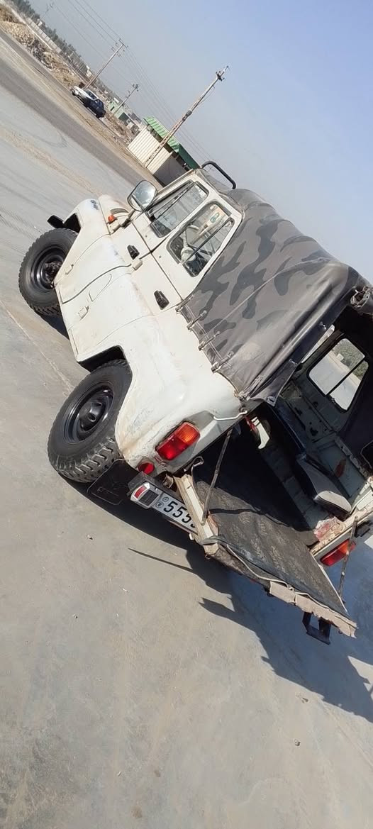 السلام عليكم واز للبيع 2002 جديده ***********
