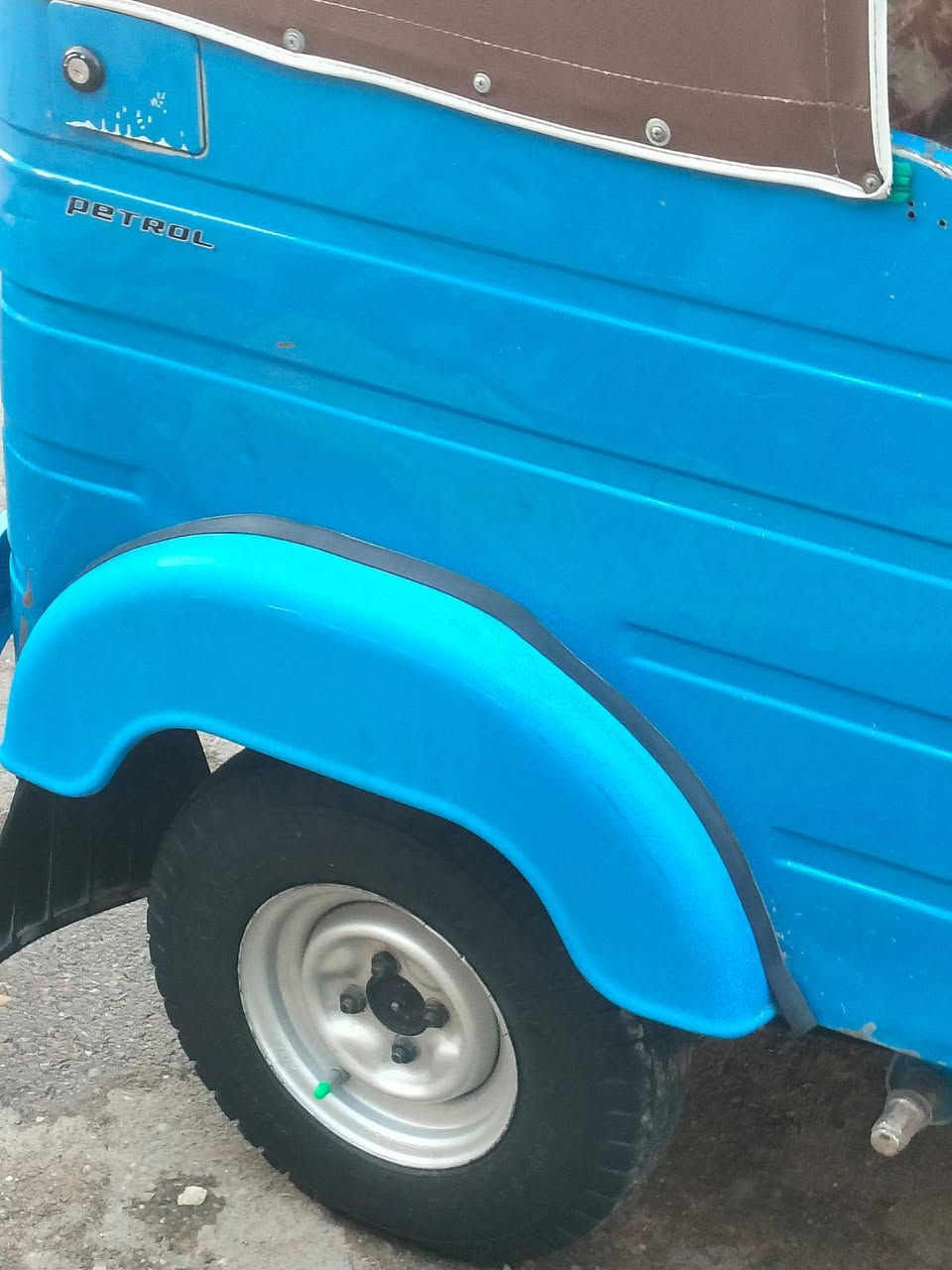 سلام عليكم تكتك للبيع ٢٠نضيفة مرقمة ب ٧وبيهة مجال ***********بيد بس بلغد مدكدكة ما مصبوغة
