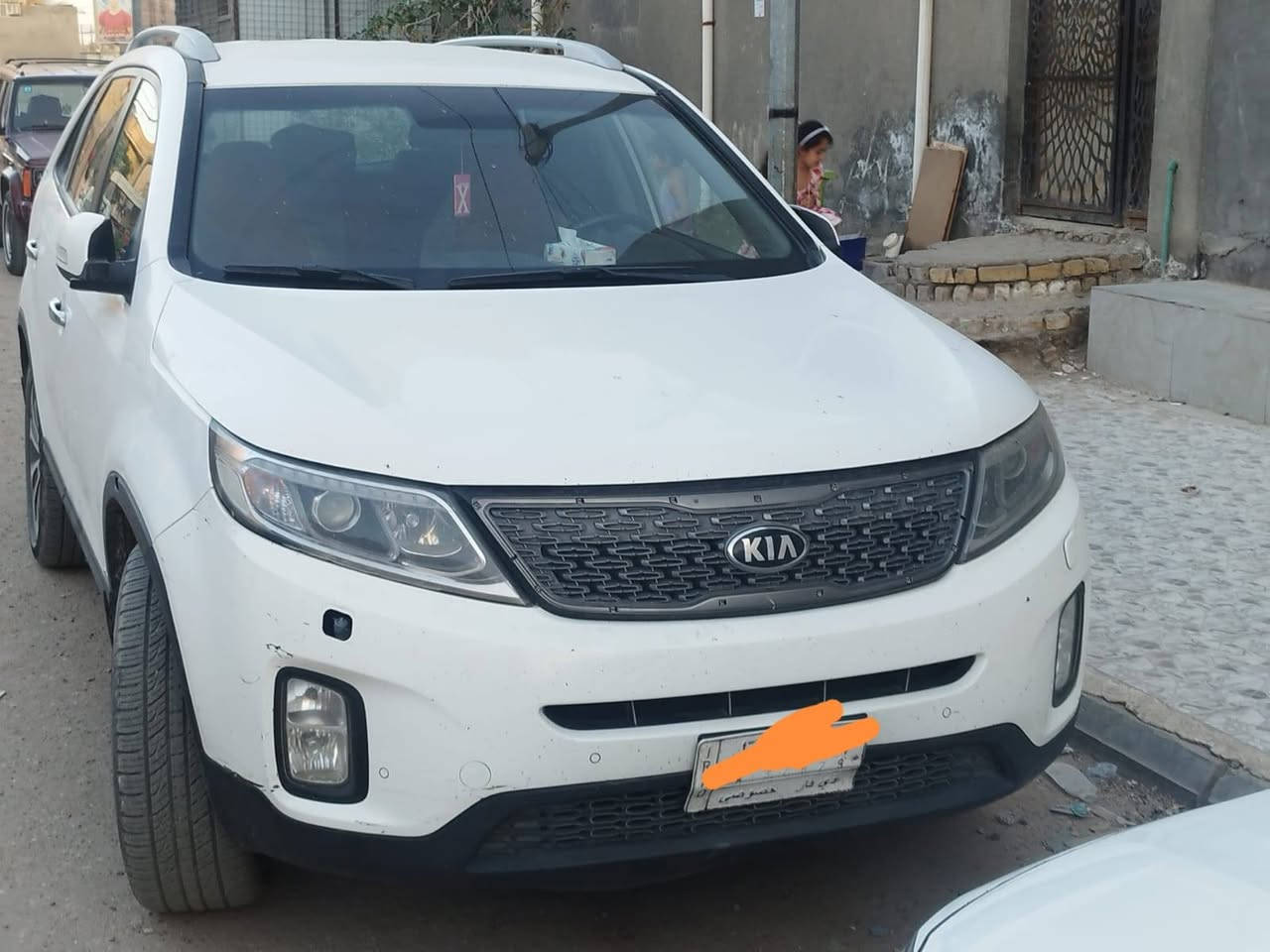 للبيع كيا سورنتو موديل 2015 خليجي
مواصفات فول ماعدا البانورما
تحكم ستيرن
مرايا شفط
تبريد ٣ قطع
كشنات كهربائية وتدفئة وتبريد
رادارات امامي وخلفي
كامرة خلفية
نغمة ترحيب 
7 راكب
محرك ٦ سلندر حجم ٣٥٠٠
فور ويل
كشافات امامية
ومواصفات اخرى
باتري حديد
راديتر حديدة
منظومة تبريد جديدة كاملة واصلية
تخم تاير حديد
سيارة ناعمة وخير من الله وين تسافر بيه مأمن 
السعر المطلوب 180 ورقة وبيه محال للطيبين
الاتصال والمراسله على الرقم ***********
مكان الناصرية
