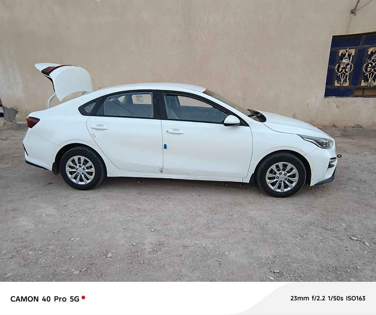 سلام عليكم للبيع سيراتو 2019 خليجي رقم مثنه بيه طخات بصييطه محرك 1600 تخم تأير حداديه جديده  مكان بل سماوه رقم الهاتف (***********)
