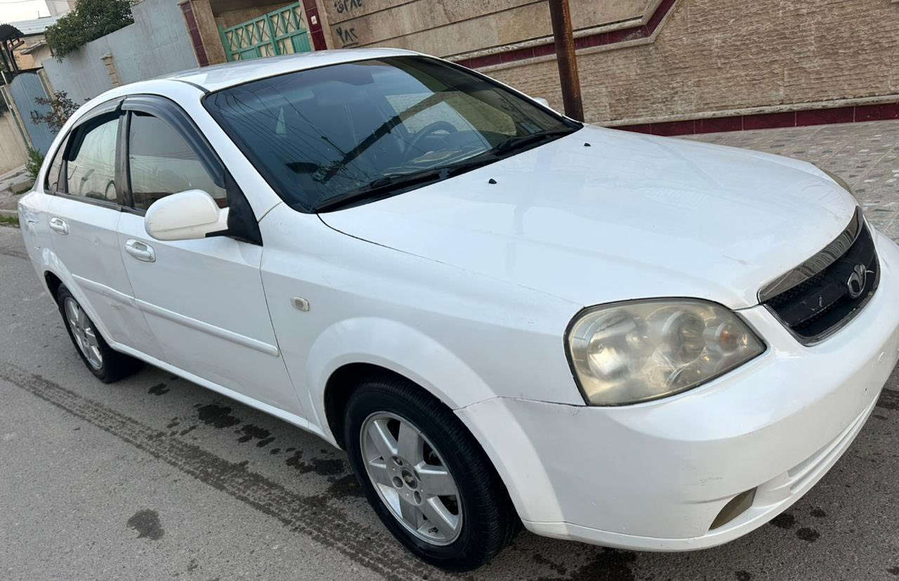 دايوا اوبترا
2004 
كير توماتيك 
بدون حادث بدون شاصي بدون دواخل 
صبغ باب خلف السايق 
وبيها مكانات بارد 
وخلي رقمي
***********
